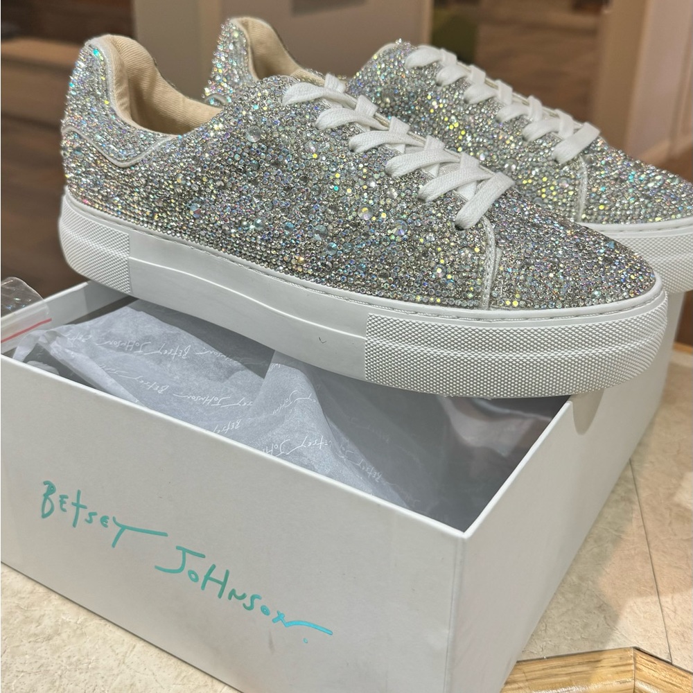 Betsey Johnson  Women's Sidny Imported Synthetic Sole Low Rise Sneaker Bridal